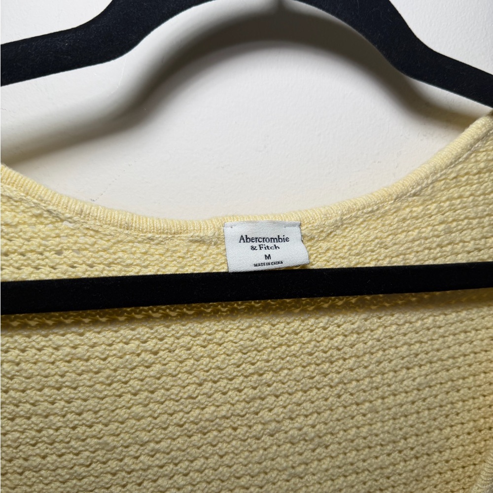 Abercrombie & Fitch Yellow Knit Button-Front Short Sleeve Top - Picture 3 of 4